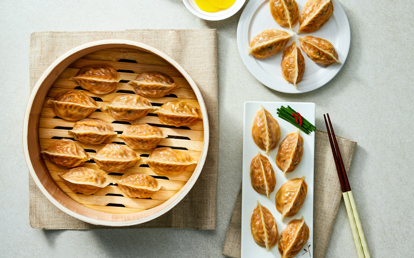 찜기에 쪄낸 부대찌개만두